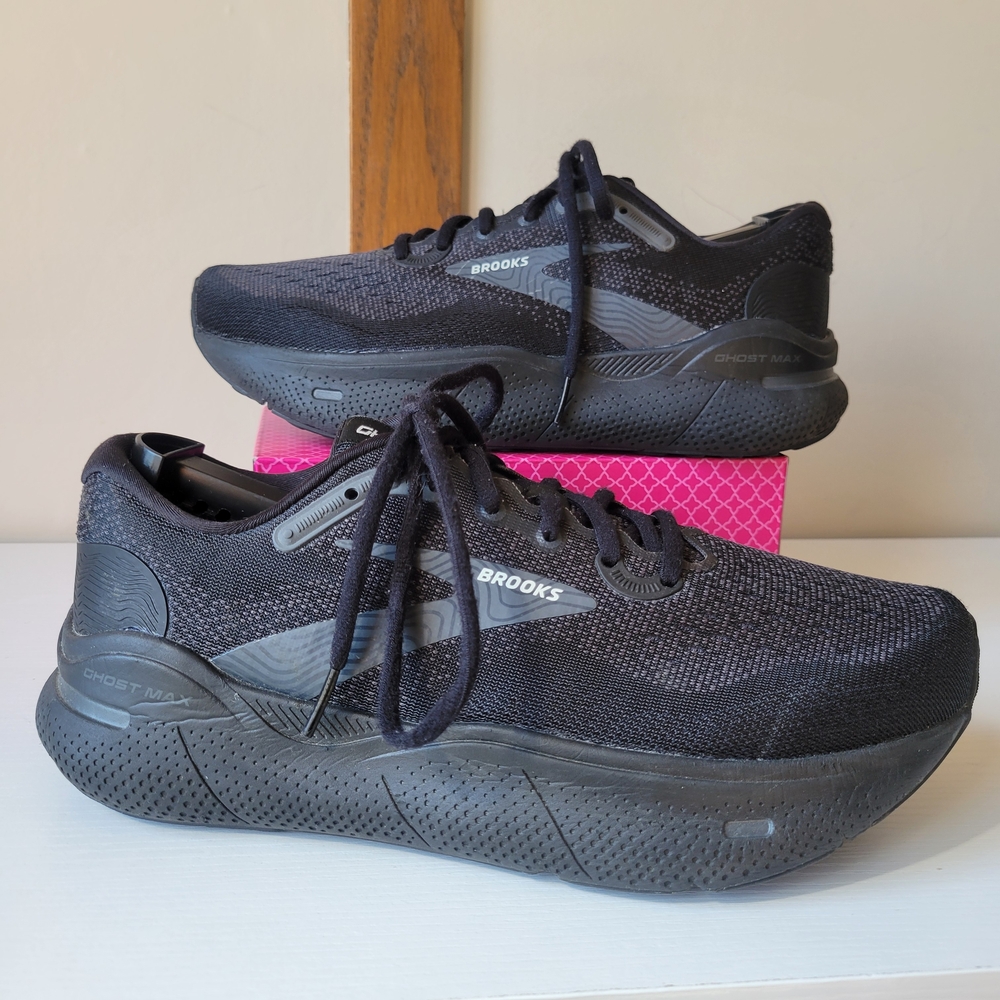 Womens Brooks Ghost Max Black Running Shoes Size 9 Extra Wide